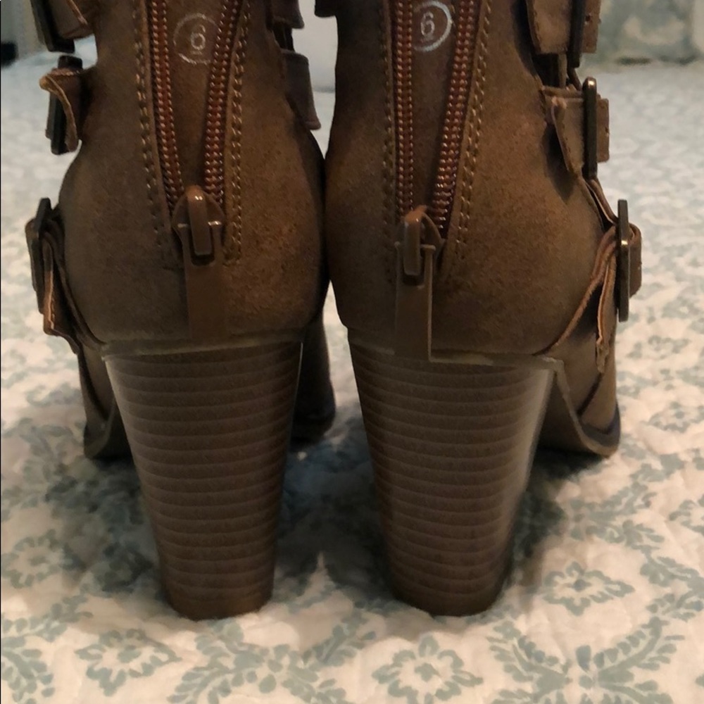 Booties - Picture 5 of 6